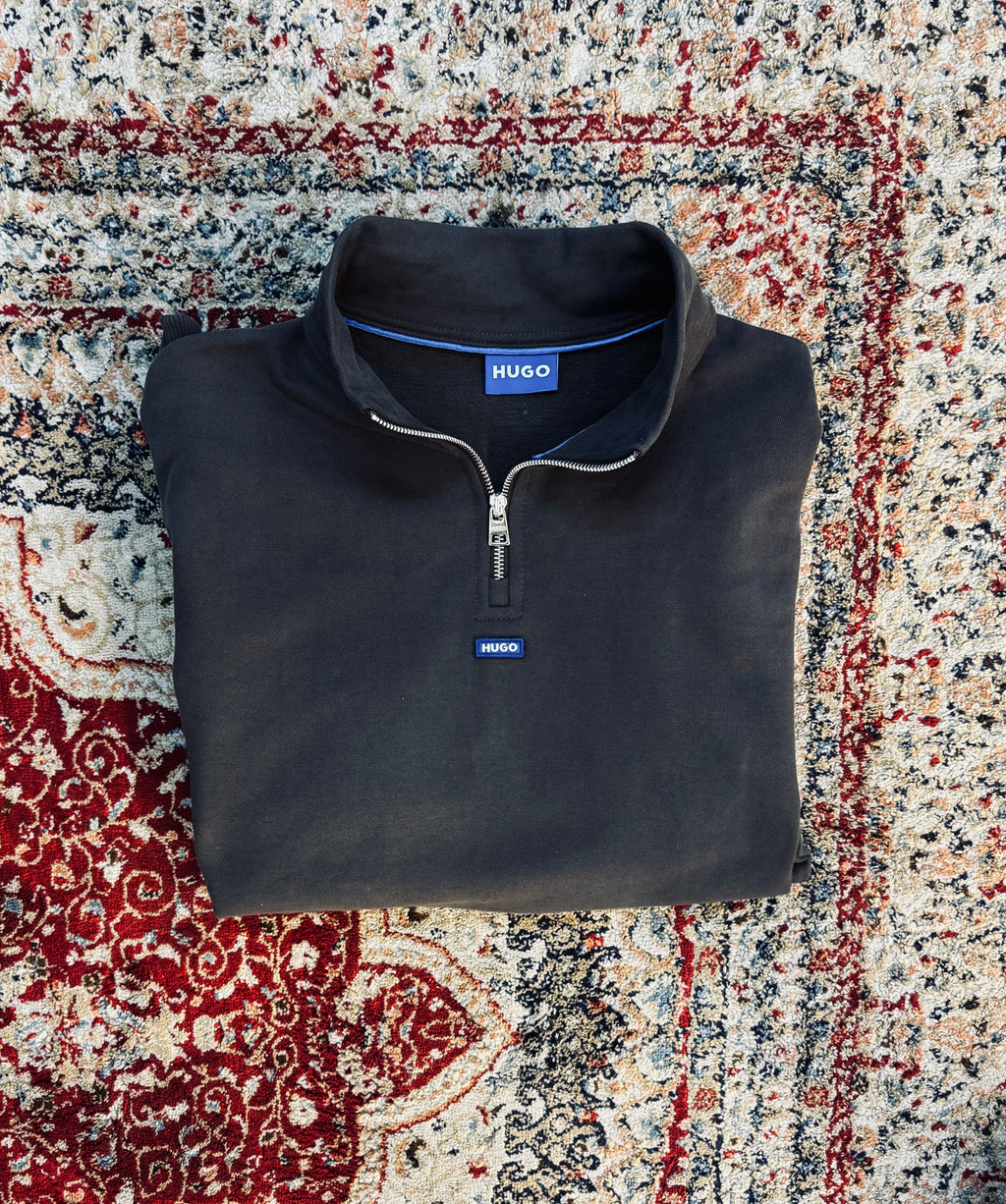 HUGO BOSS QUARTER ZIP “CHARCOAL”