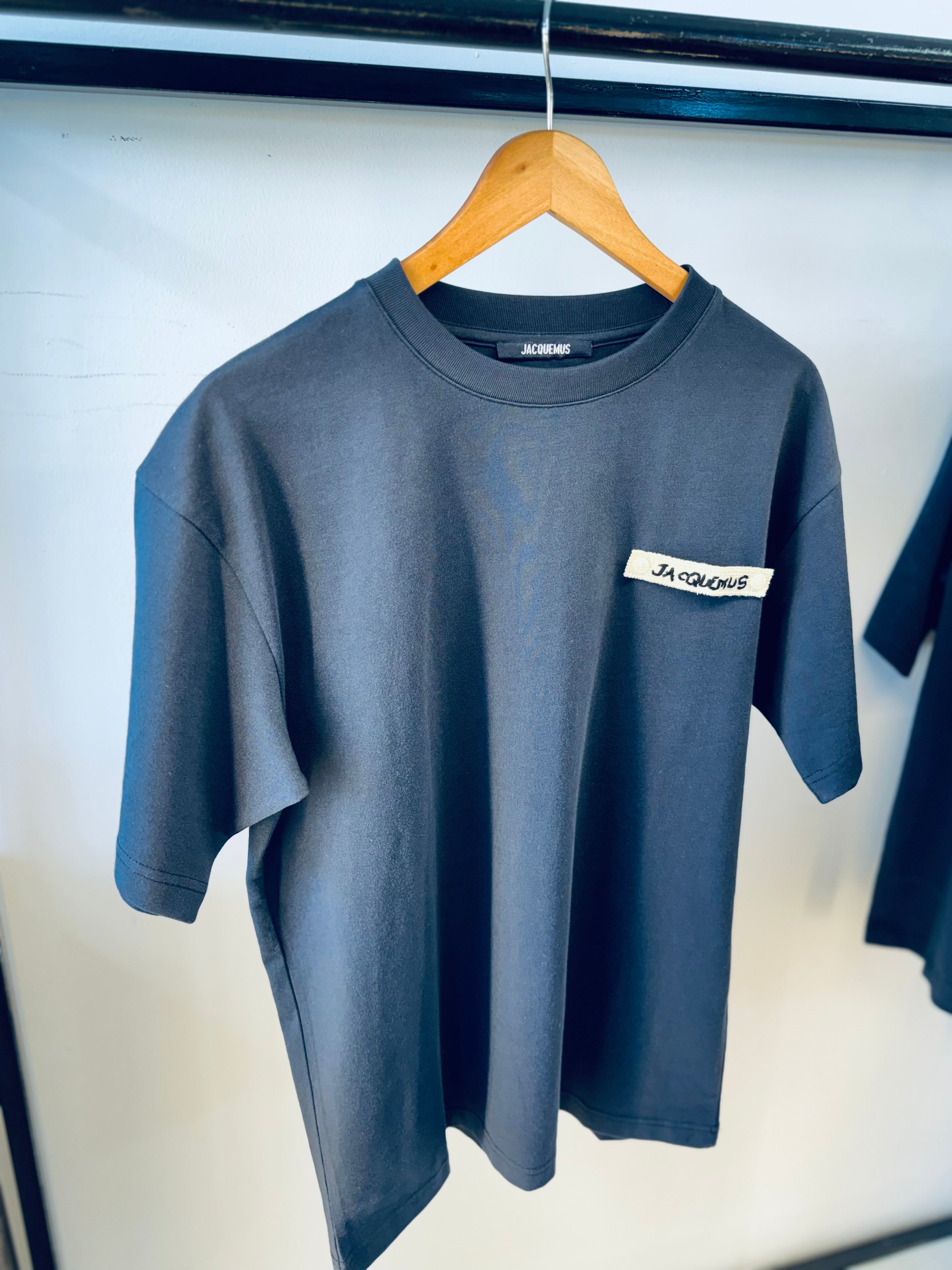 JACQUEMUS THE PLAGE T-SHIRT "NAVY BLUE"