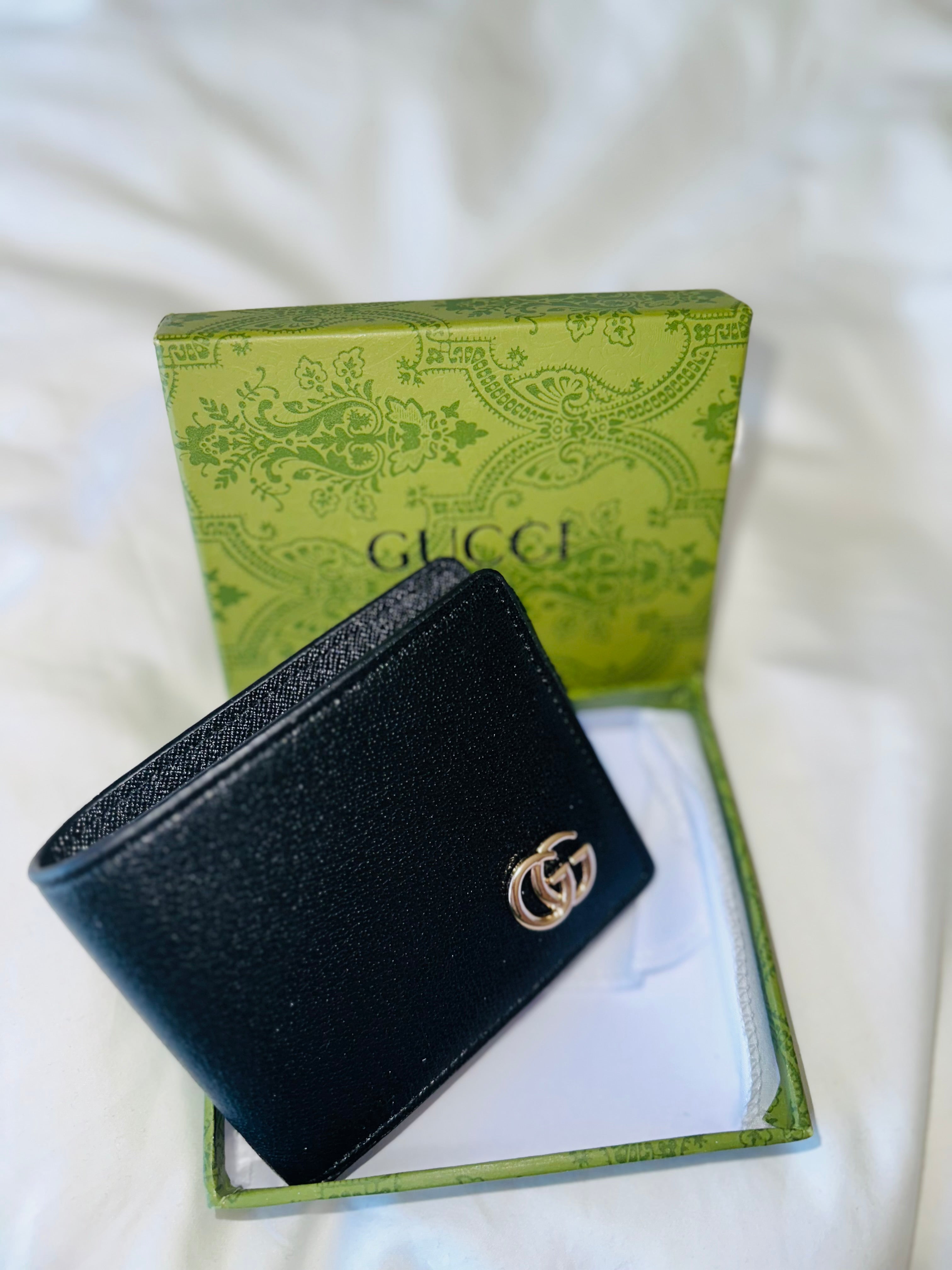 GUCCI METAL LOGO WALLET "BLACK"