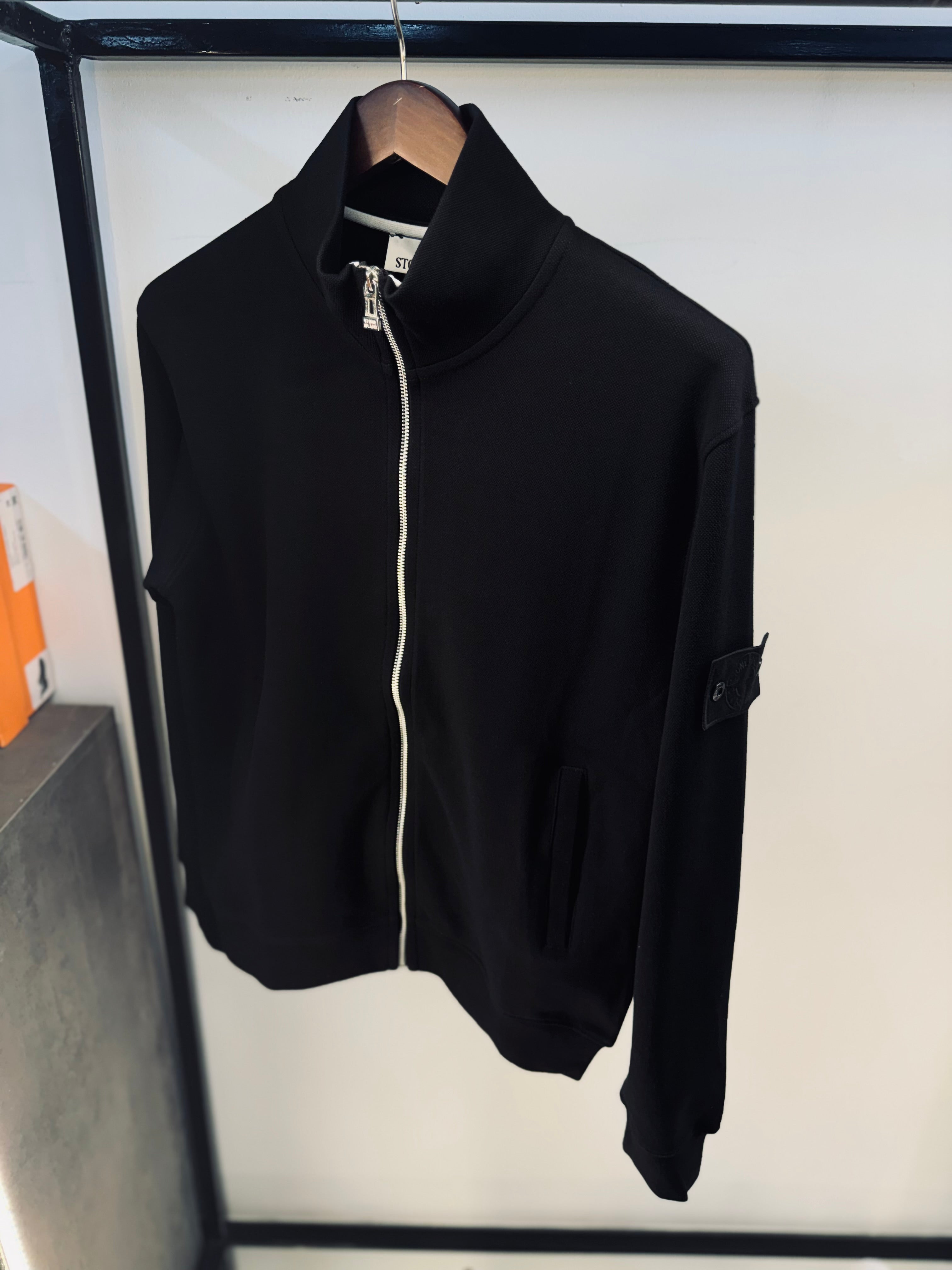STONE ISLAND GHOST JACKET “BLACK”
