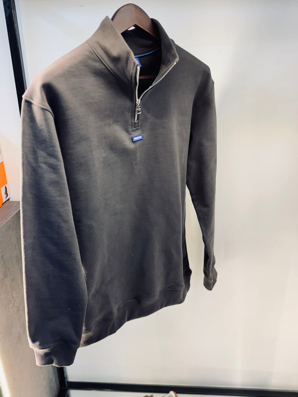 HUGO BOSS QUARTER ZIP “CHARCOAL”
