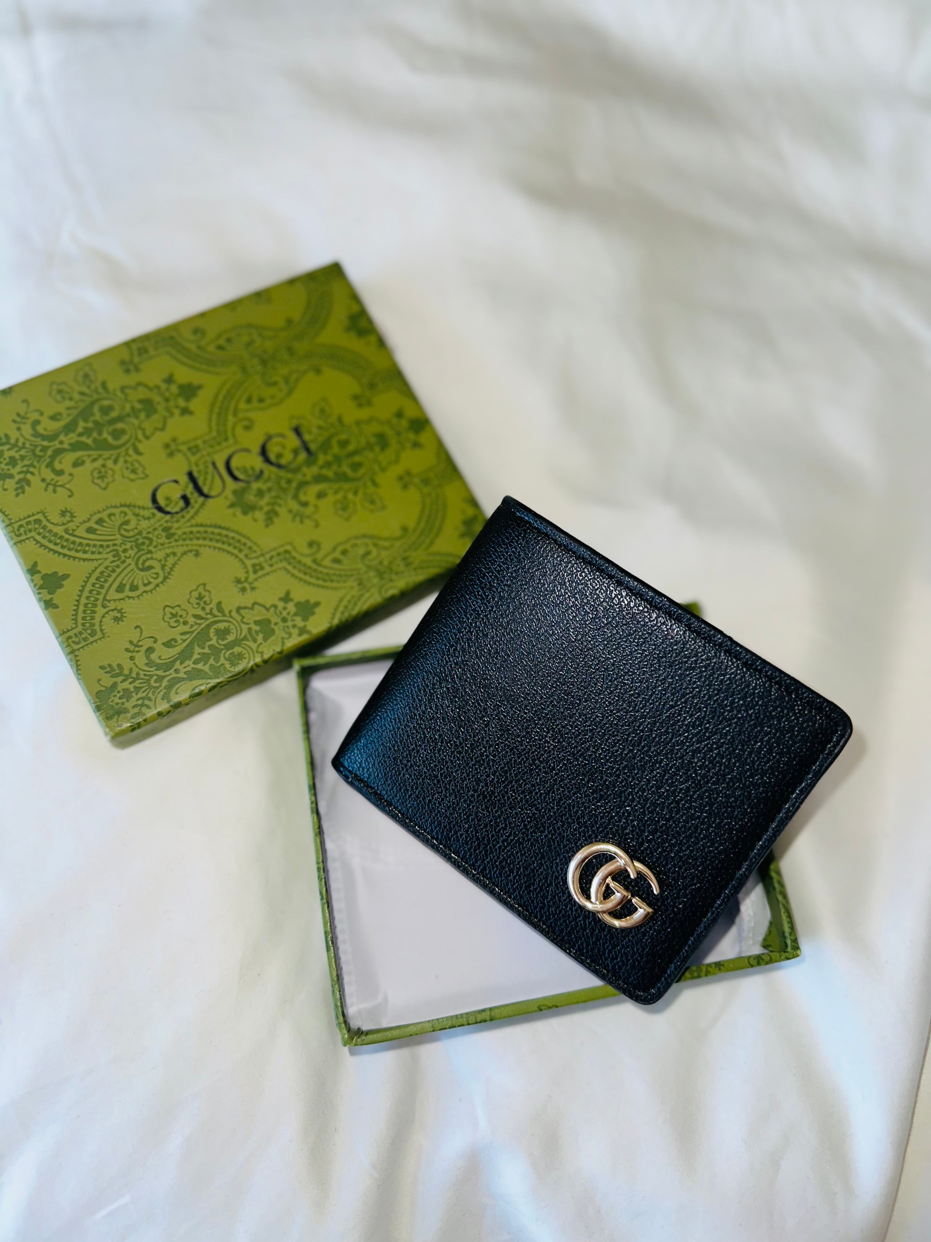 GUCCI METAL LOGO WALLET "BLACK"
