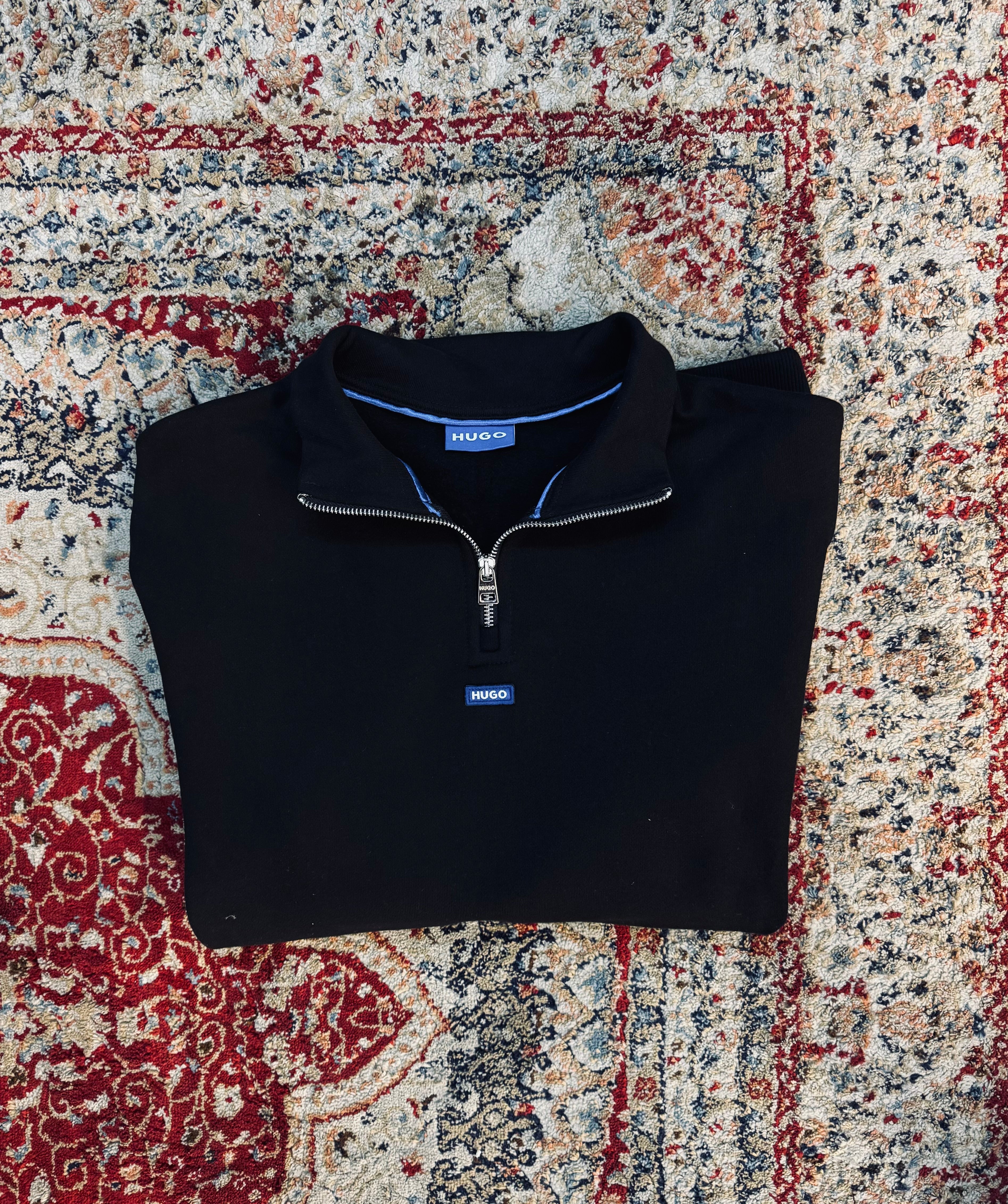 HUGO BOSS QUARTER ZIP “BLACK”