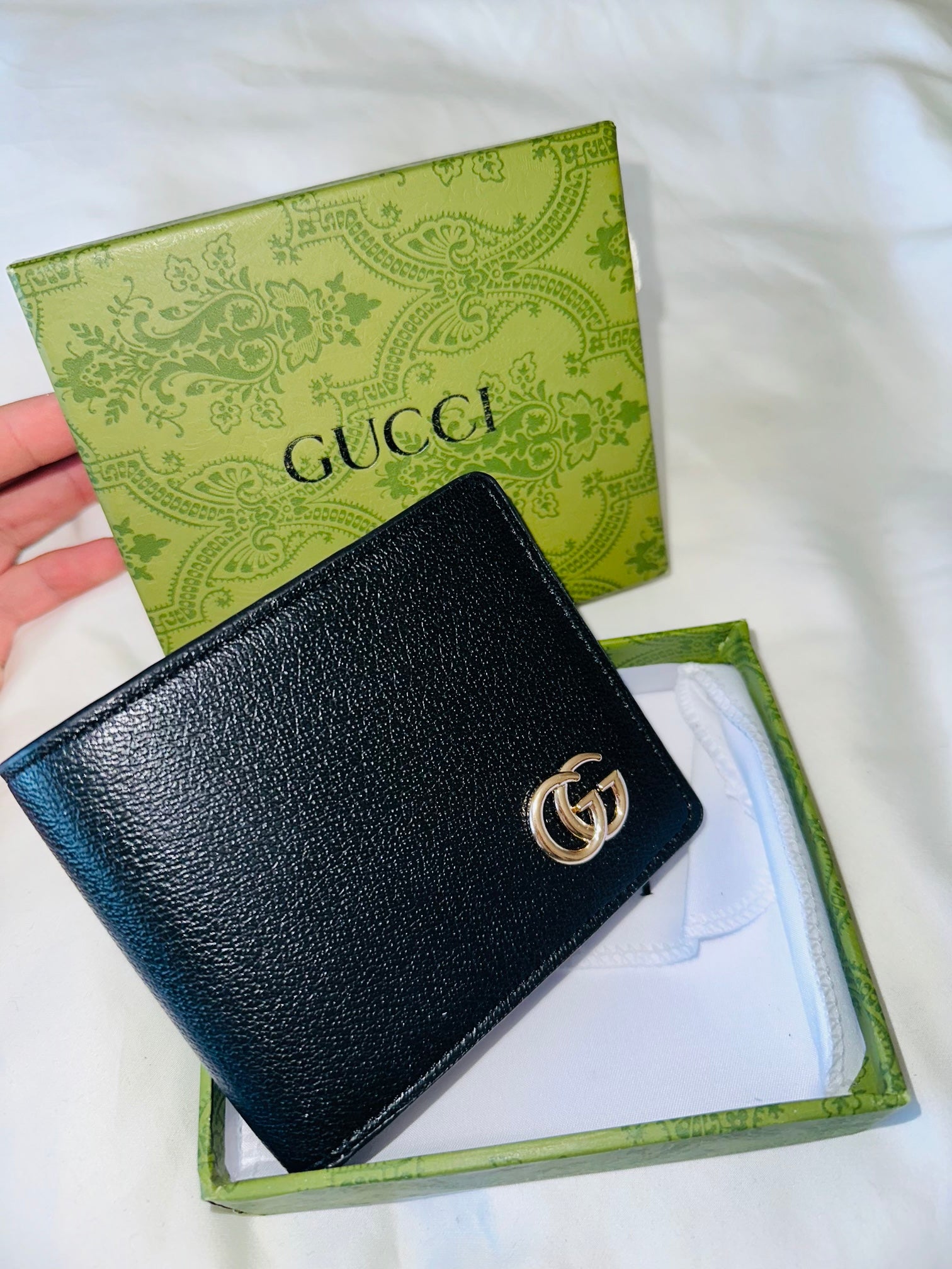 GUCCI METAL LOGO WALLET "BLACK"