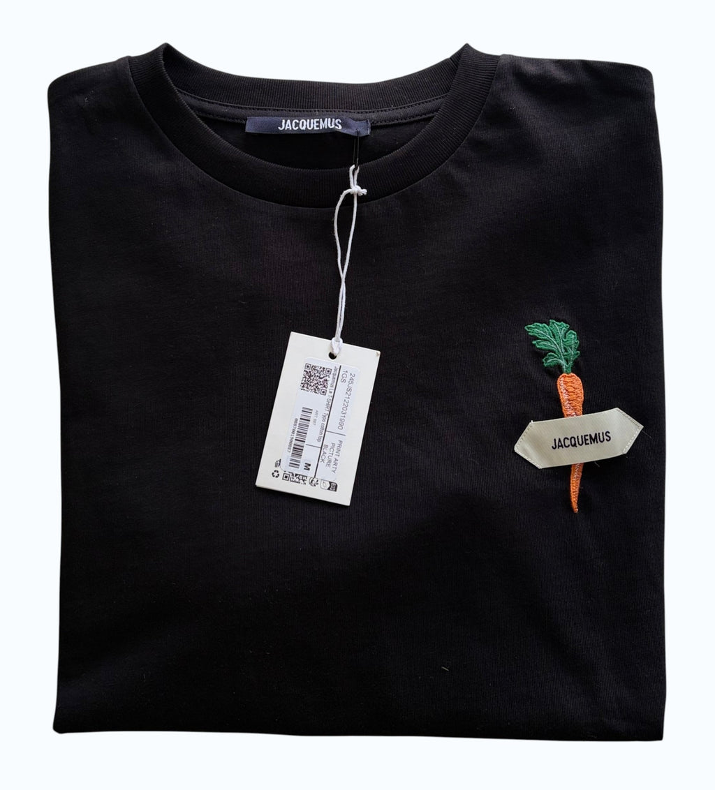 JAQUEMUS EMBROIDERED CARROT LOGO T-SHIRT "BALCK"
