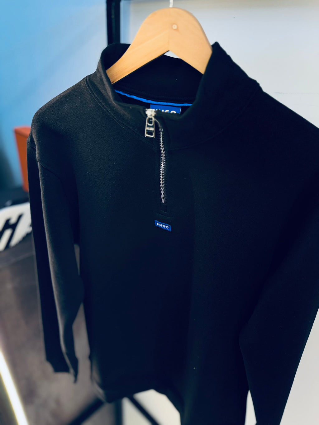 HUGO BOSS QUARTER ZIP “BLACK”