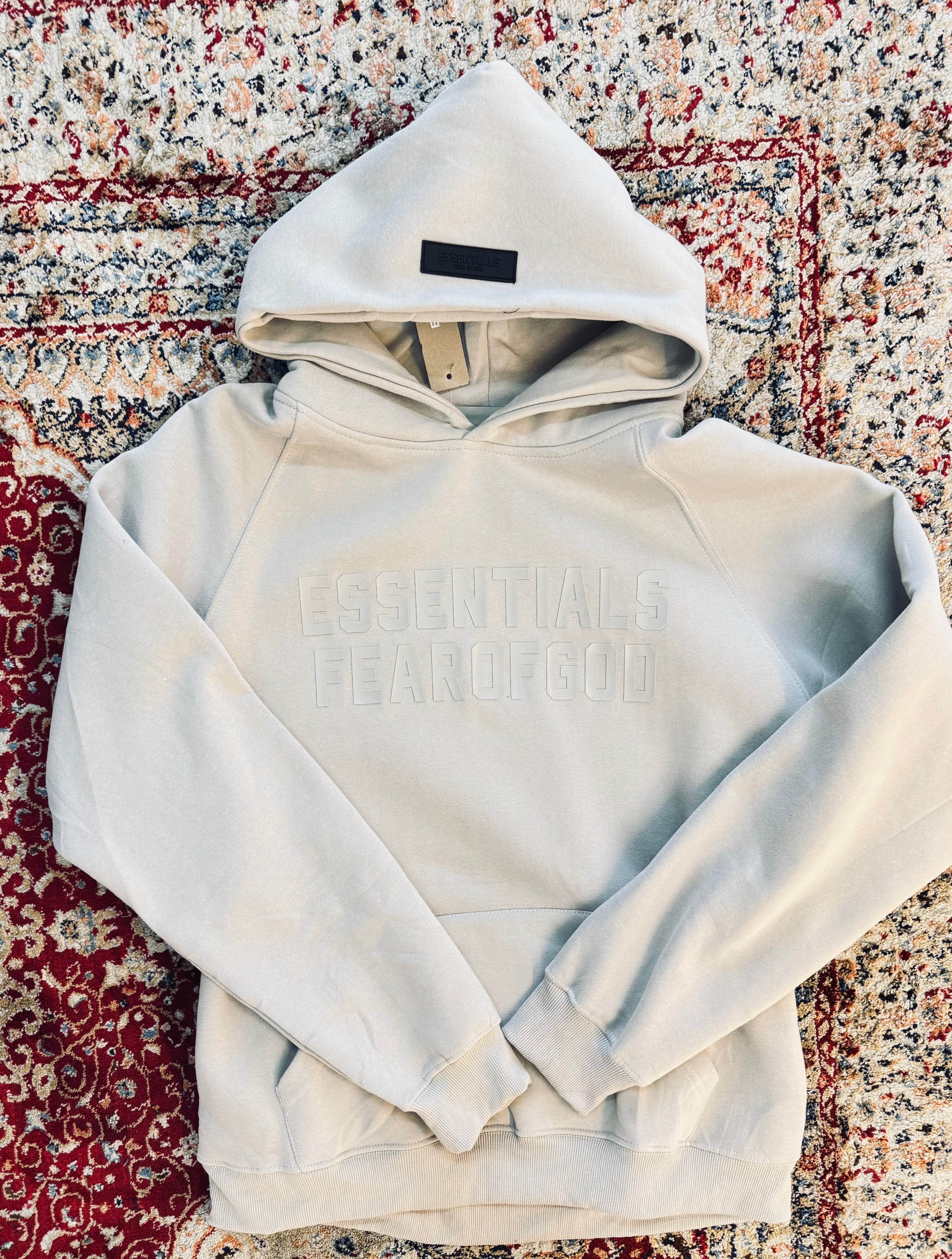 ESSENTIALS FEAR OF GOD HOODIE “LIGHT GREY”