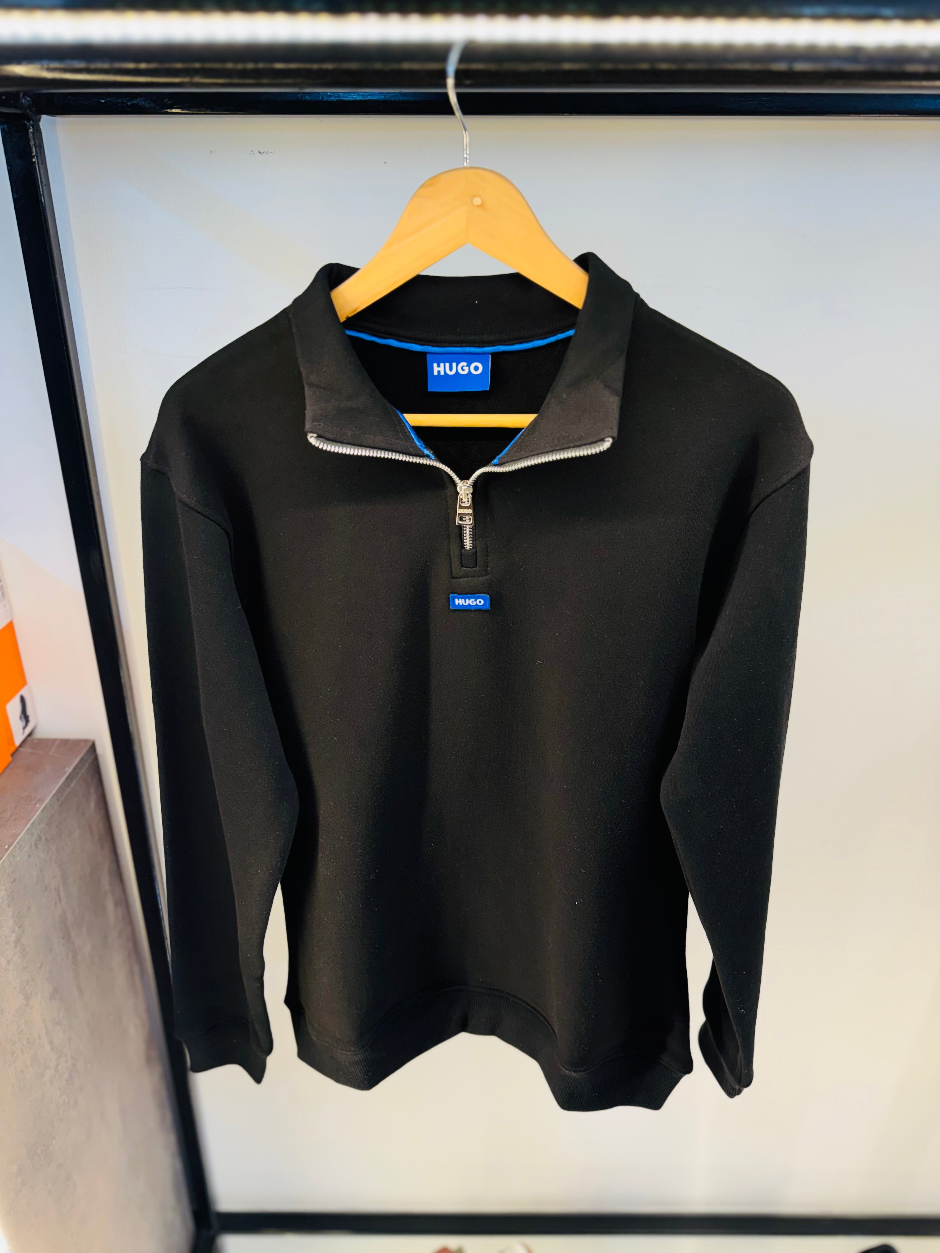 HUGO BOSS QUARTER ZIP “BLACK”