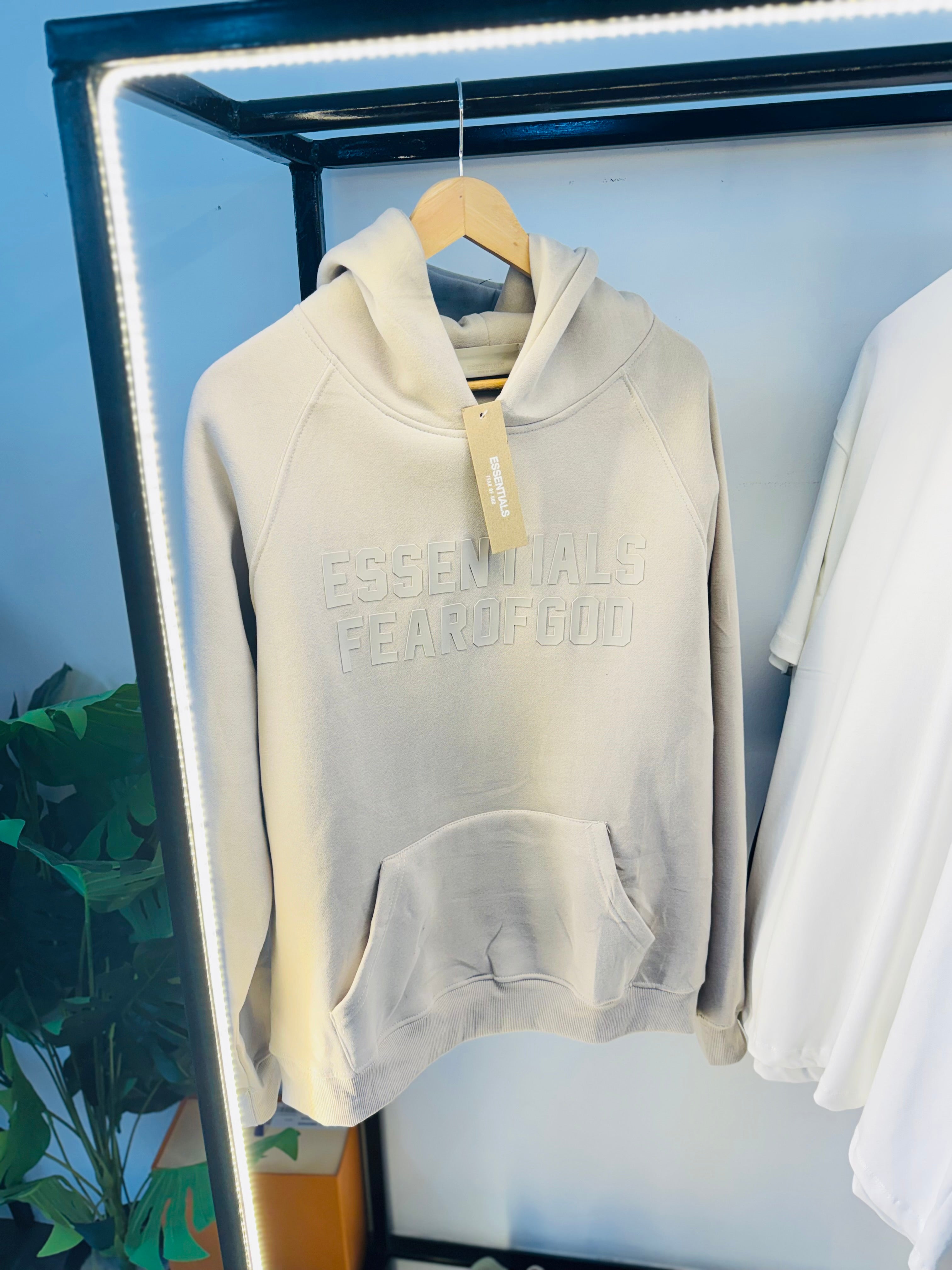 ESSENTIALS FEAR OF GOD HOODIE “LIGHT GREY”